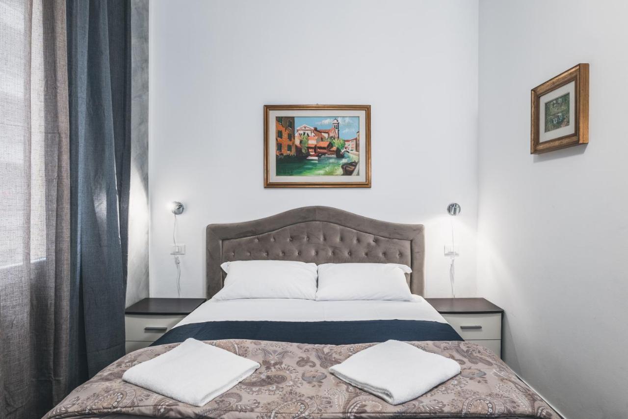 Bulldog Station Apartments With Private Wc, Ac, Tv Местре Екстериор снимка