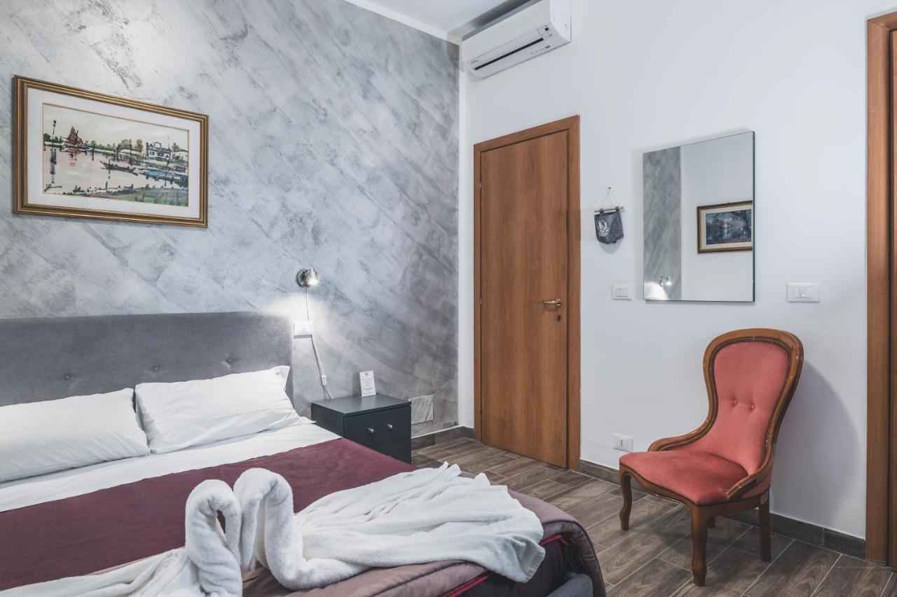 Bulldog Station Apartments With Private Wc, Ac, Tv Местре Екстериор снимка