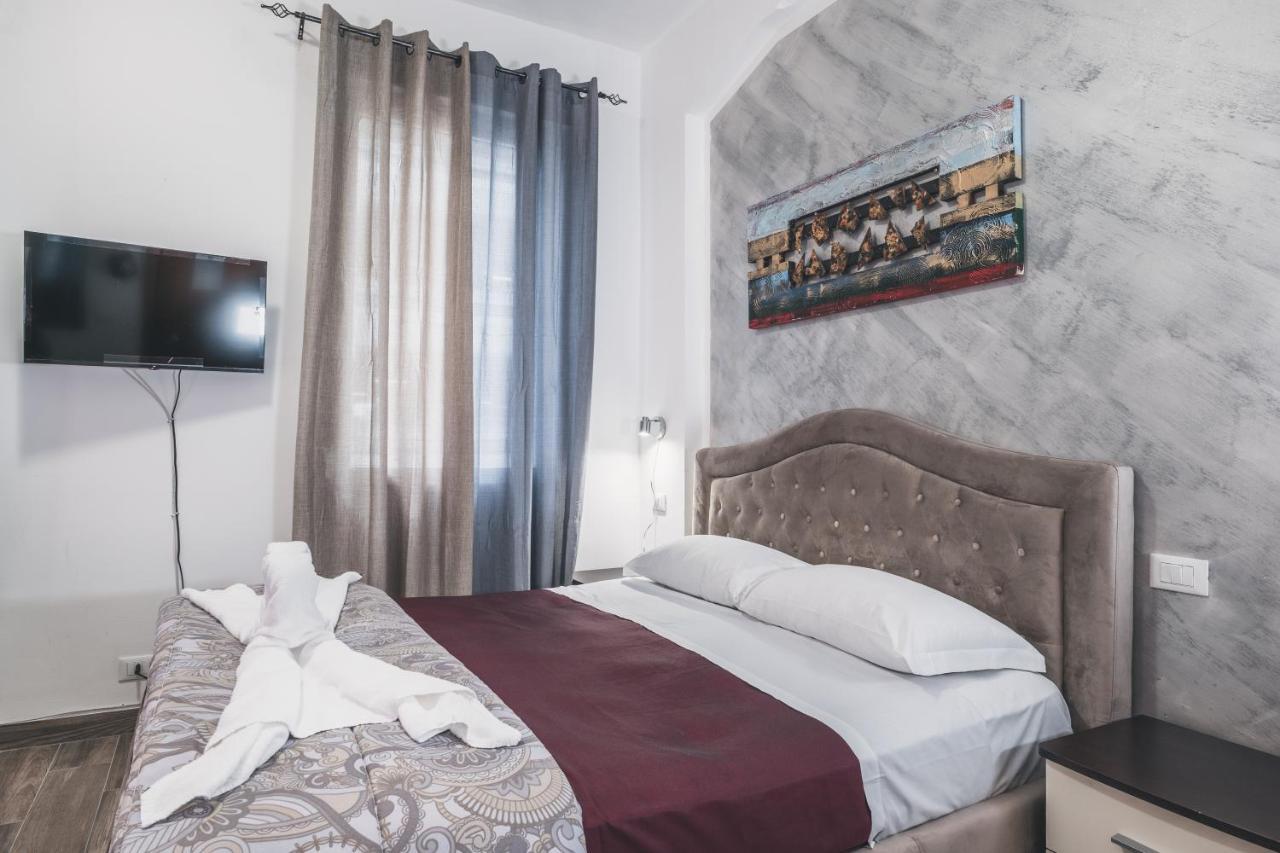 Bulldog Station Apartments With Private Wc, Ac, Tv Местре Екстериор снимка