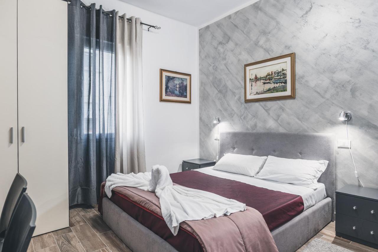 Bulldog Station Apartments With Private Wc, Ac, Tv Местре Екстериор снимка